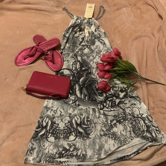 Casual Dress - Picture 1 of 3